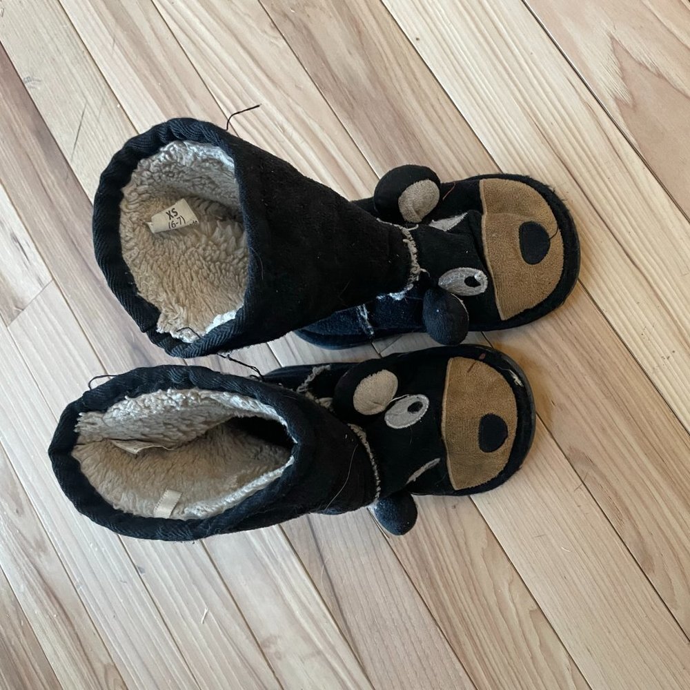 Lazy One Black Bear Boots Size XS (6/7)